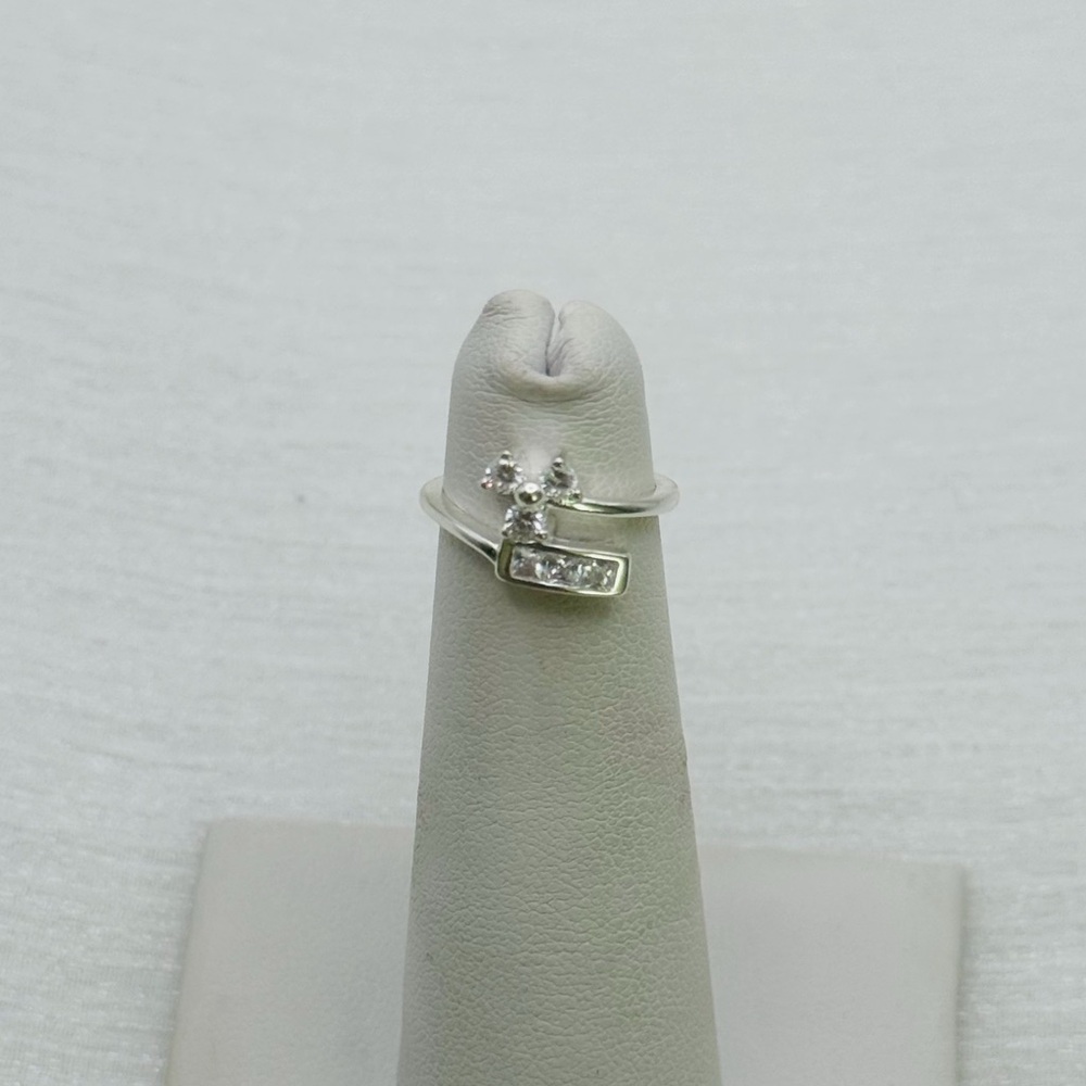 Flower Mini Ring - Picture 3 of 3